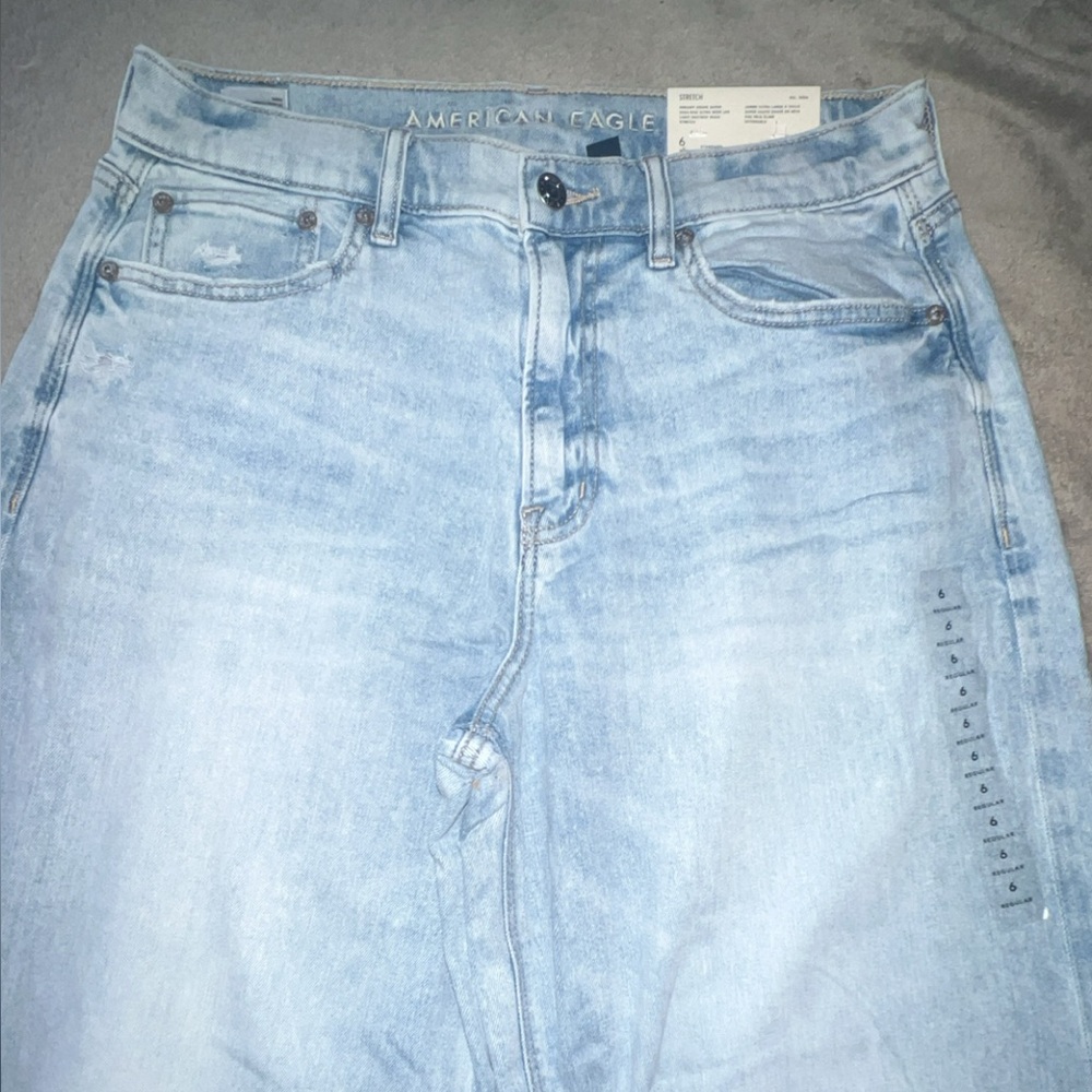 NWT American Eagle Outfitters Light Blue Wide Leg Distressed Jeans - Picture 2 of 4